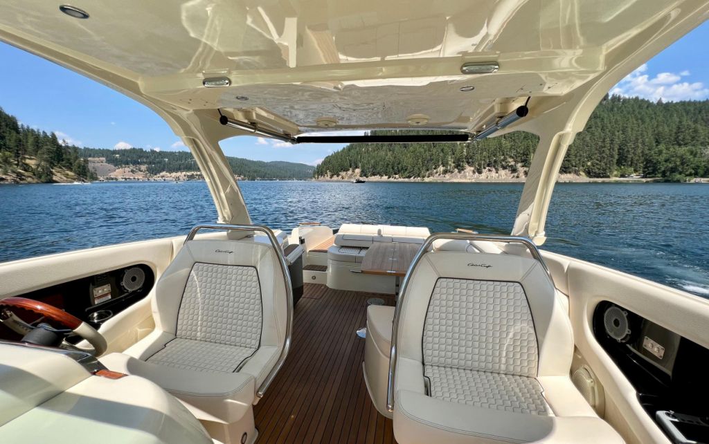 Chris-Craft Launch 35 GT_2.jpeg Chris-Craft Launch 35 GT_2.jpeg