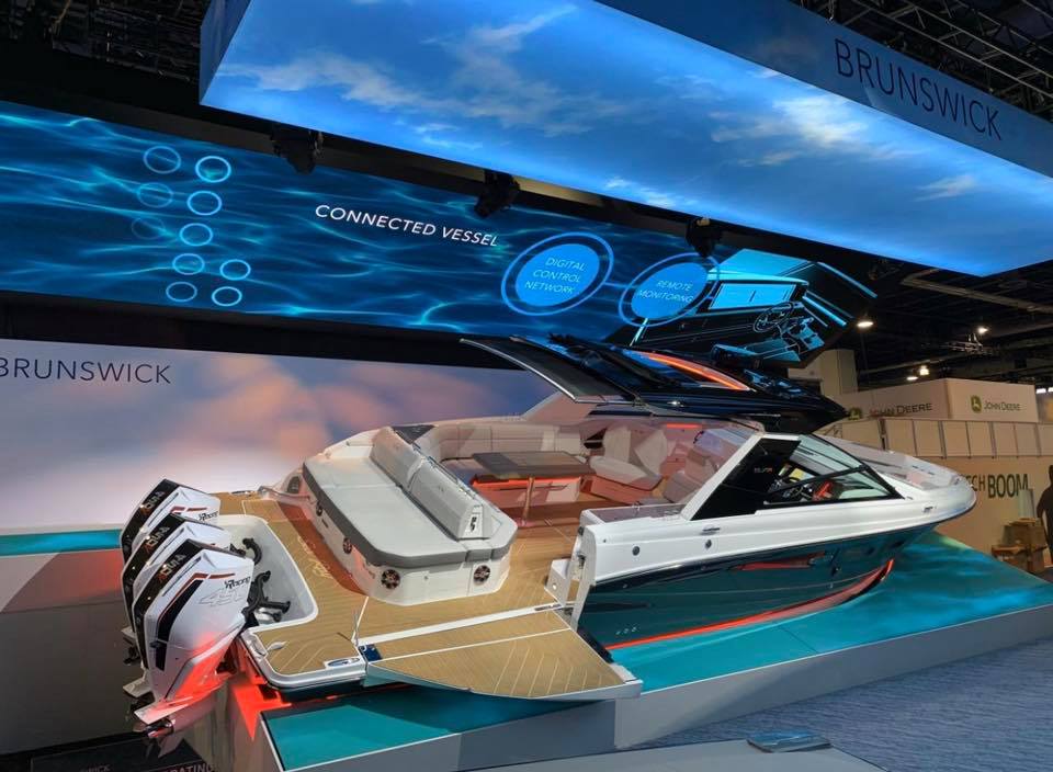 Катер Sea Ray SLX-R 400e 82185549_3099850406696331_7166794859188060160_n.jpg