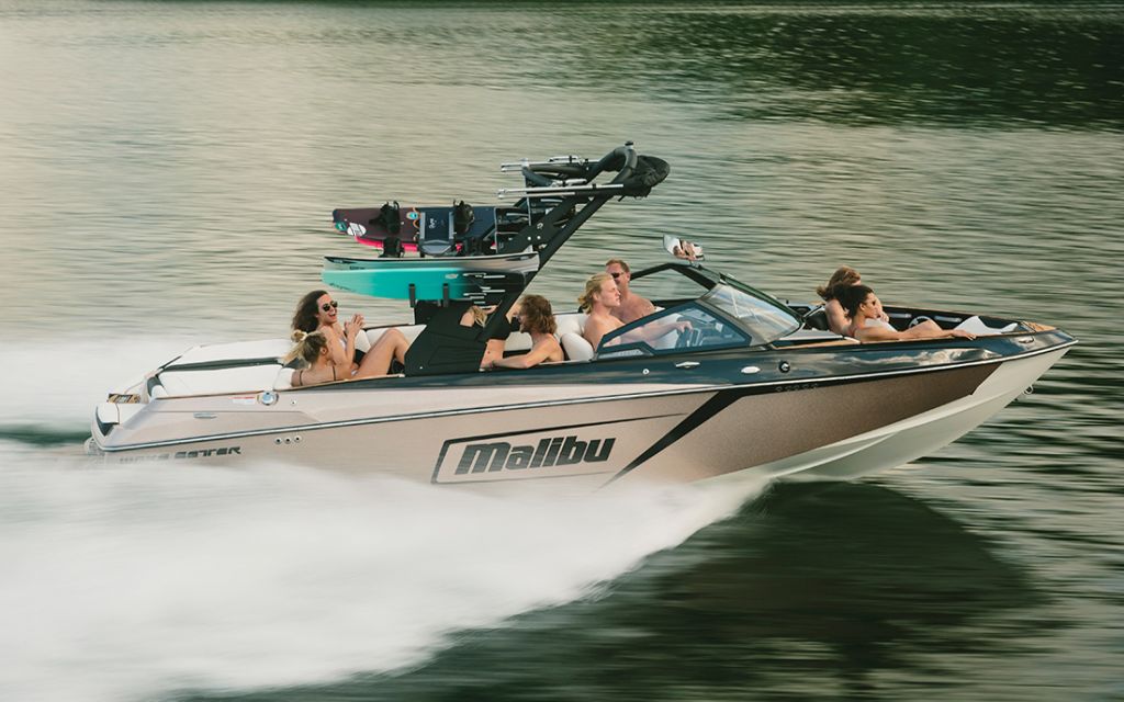 катер буксировщик malibu 23 lsv