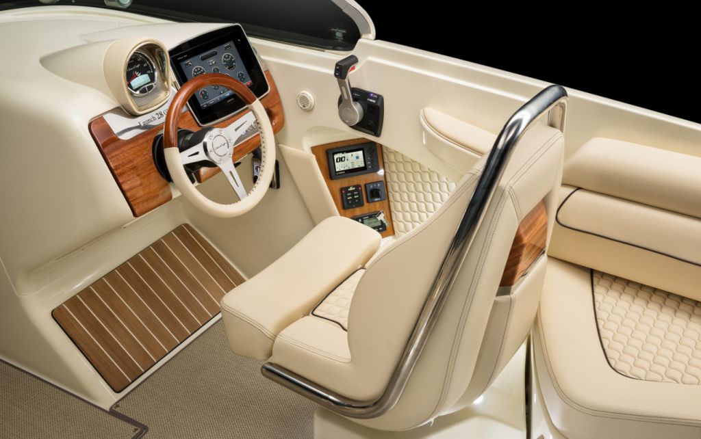 chris-craft-launch-28-gt-cockpit.jpg chris-craft-launch-28-gt-cockpit.jpg