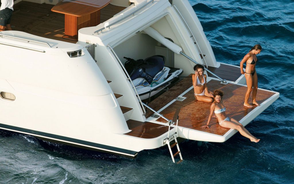 Ferretti Yachts 830 Ferretti Yachts 830