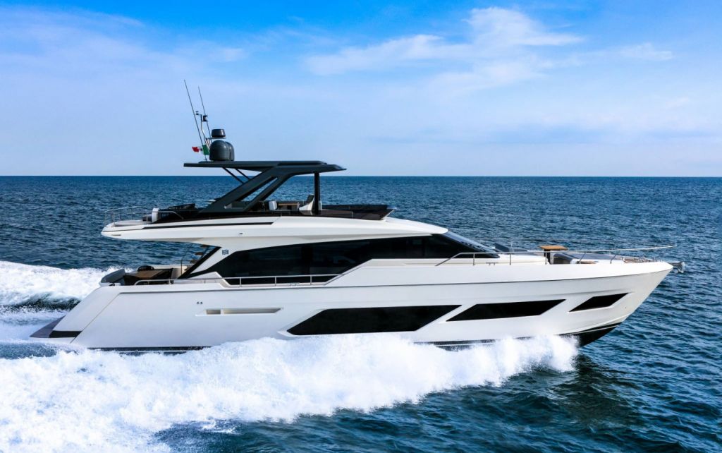 ferrettiyachts_720new_cruising_0000_40877.jpg