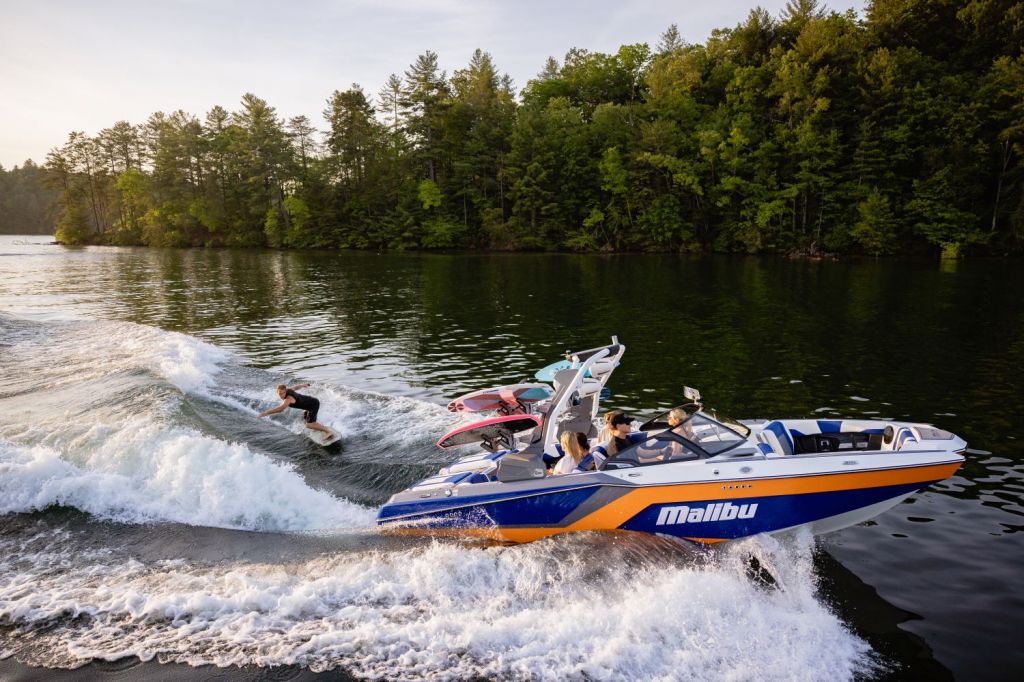 _43A0056_1 (1).jpg Malibu 23 MXZ.jpg