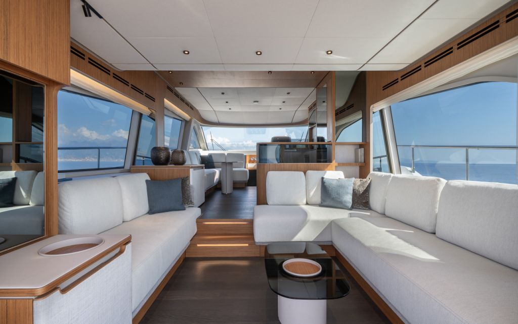 ferrettiyachts670-1.jpg