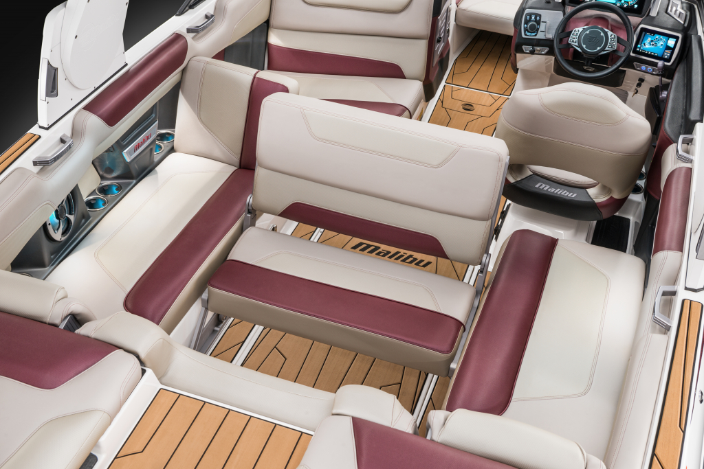 M235 Rear Wake View Seating.jpg M235 Rear Wake View Seating.jpg