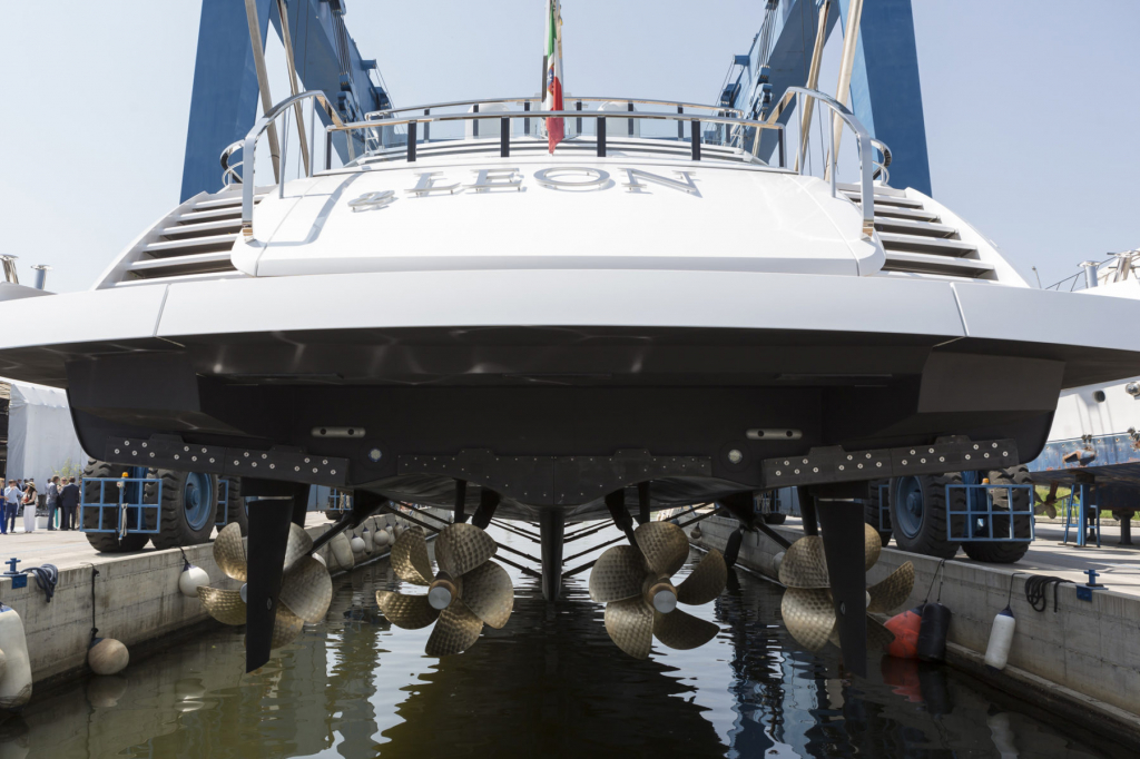 яхта mangusta gransport 54 2.jpg