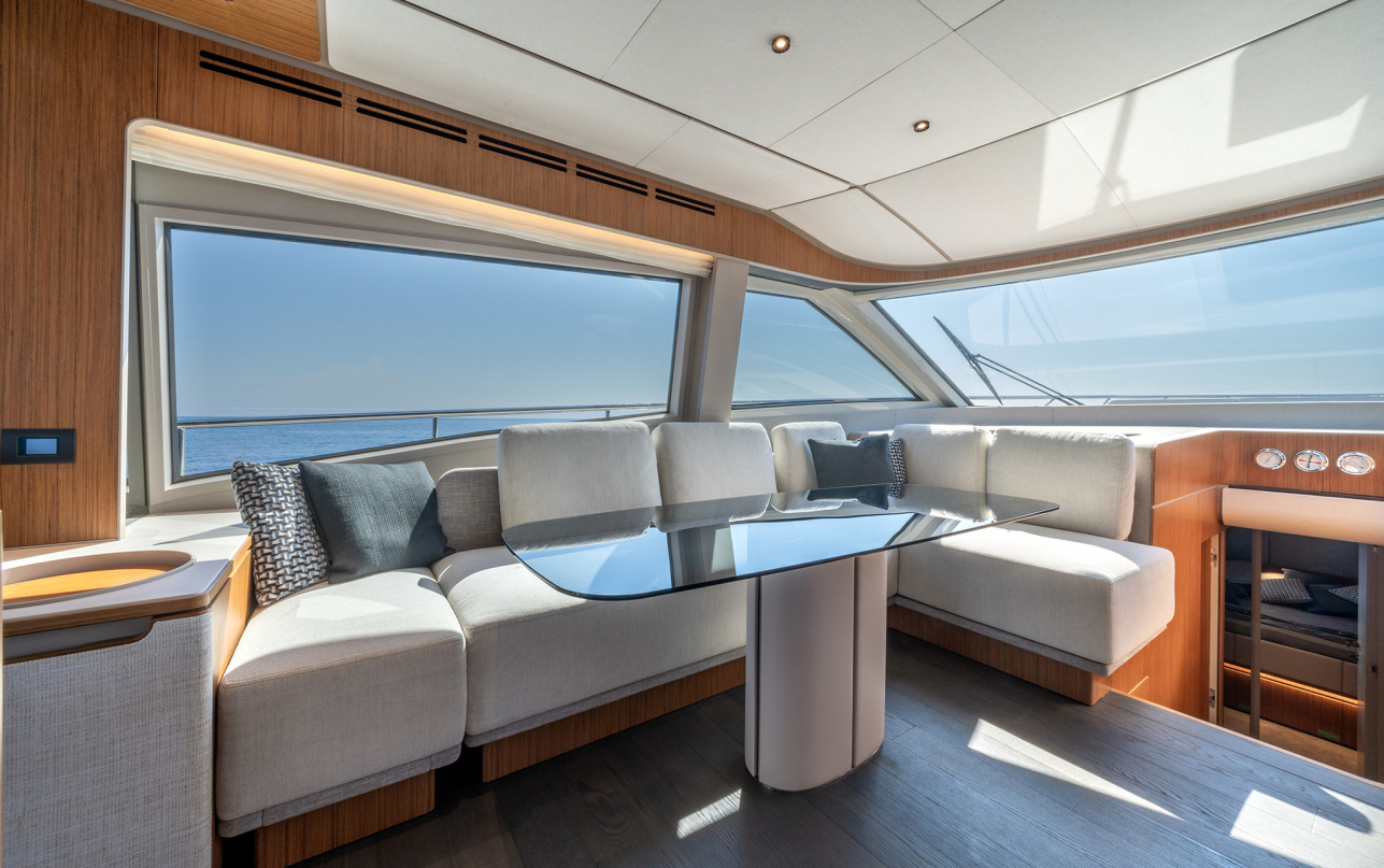 ferrettiyachts670newinternal_classic_0003_83531.jpg