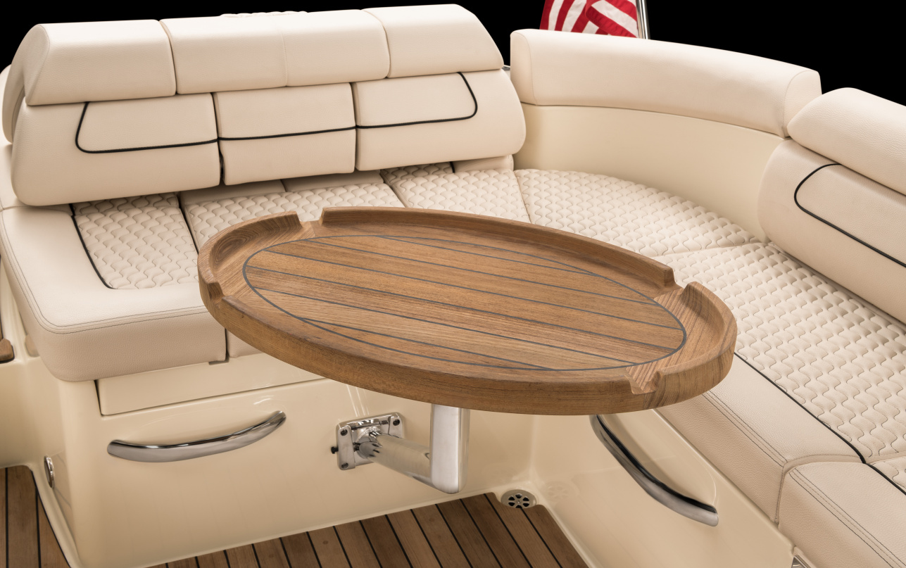 chris_craft_launch_28_gt_stern_table.jpg